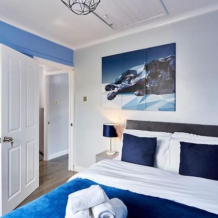 *Little Haven In Leeds* ¤Private Parking¤ Ensuite ลีดส์ ภายนอก รูปภาพ