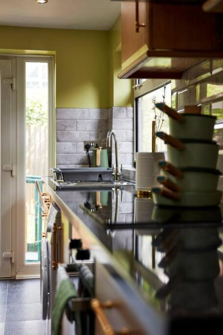 *Little Haven In Leeds* ¤Private Parking¤ Ensuite ลีดส์ ภายนอก รูปภาพ