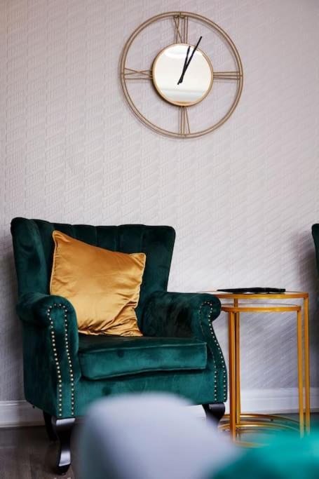 *Little Haven In Leeds* ¤Private Parking¤ Ensuite ลีดส์ ภายนอก รูปภาพ