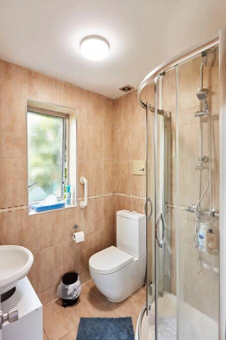*Little Haven In Leeds* ¤Private Parking¤ Ensuite ลีดส์ ภายนอก รูปภาพ