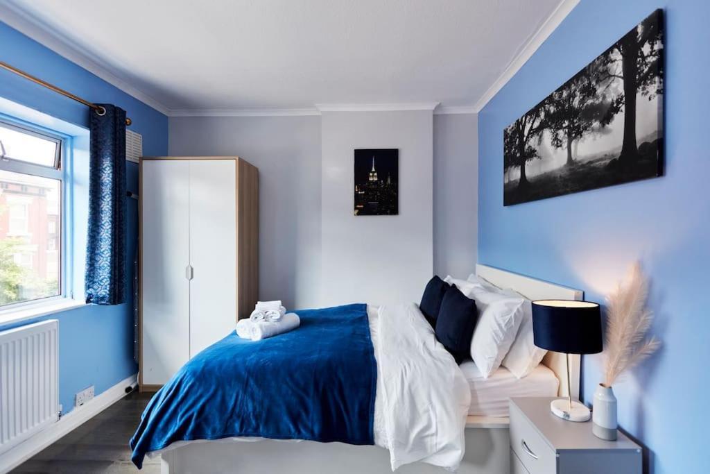 *Little Haven In Leeds* ¤Private Parking¤ Ensuite ลีดส์ ภายนอก รูปภาพ